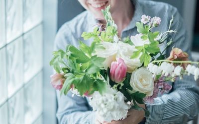 How to Help Families Choose the Perfect Funeral Flowers